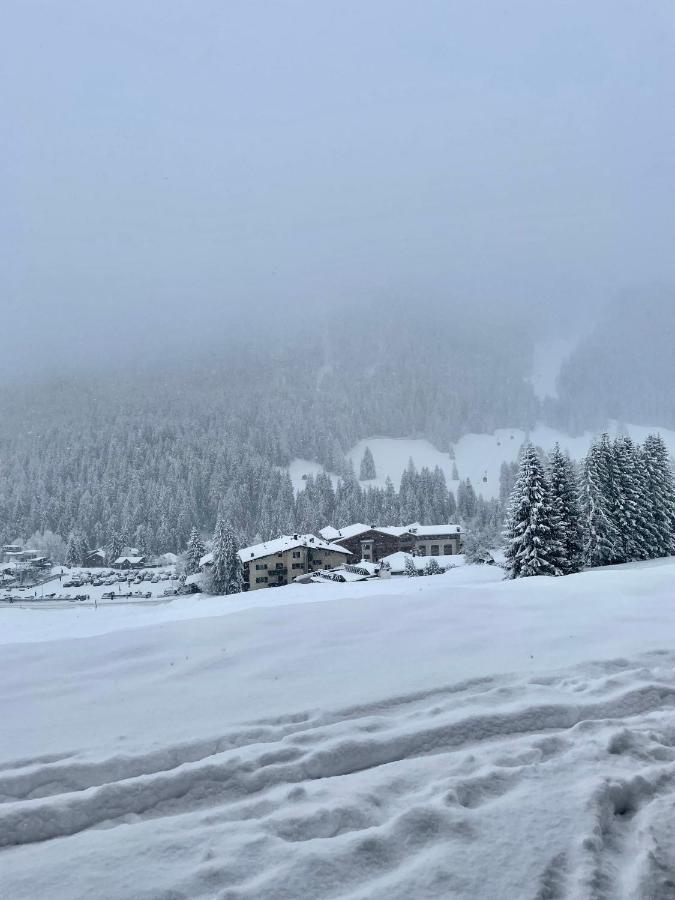 Ferienwohnung Surrounded By Green - Luxury Chalet At The Foot Of The Dolomites Stern Exterior foto